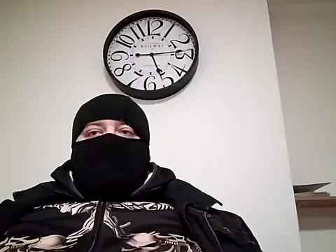 Snapshot of perversalus chatting on January 24, 4:17 pm perversalus online show from January 24, 4:17 pm