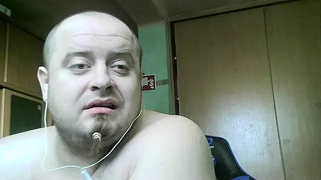 Snapshot of perversalus chatting on February 9, 12:30 pm perversalus online show from February 9, 12:30 pm