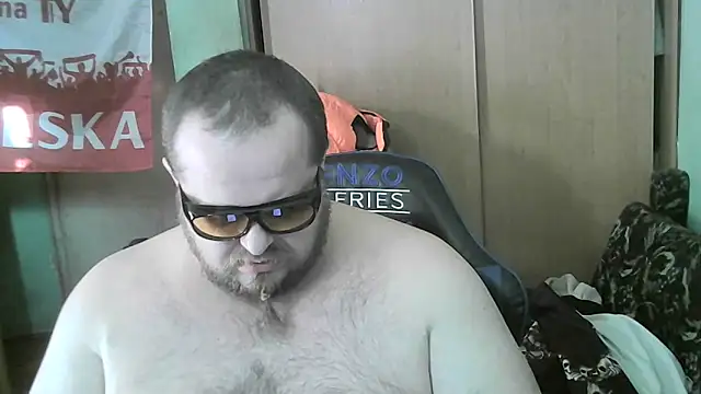 Snapshot of perversalus chatting on March 20, 2:42 pm perversalus online show from March 20, 2:42 pm