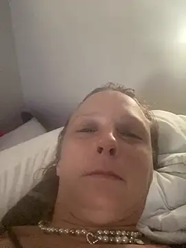 Everlyrose27 online show from December 17, 2:33 pm