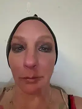 Everlyrose27 online show from February 24, 8:14 pm