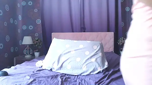 Snapshot of SquirtyAlice chatting on June 12, 10:58 am SquirtyAlice online show from June 12, 10:58 am