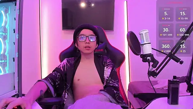 wexlee7 online show from February 3, 9:52 am