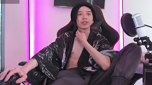 wexlee7 online show from March 17, 2:12 pm