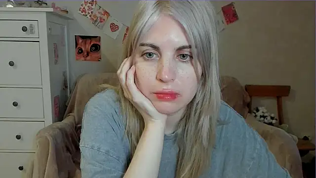 Snapshot of pawpaws chatting on May 17, 7:06 am pawpaws online show from May 17, 7:06 am