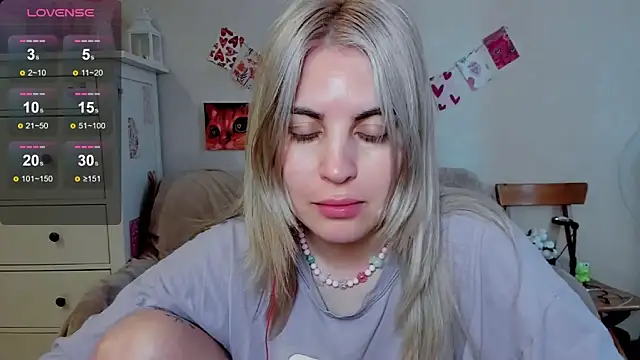 Snapshot of pawpaws chatting on July 16, 8:09 am pawpaws online show from July 16, 8:09 am