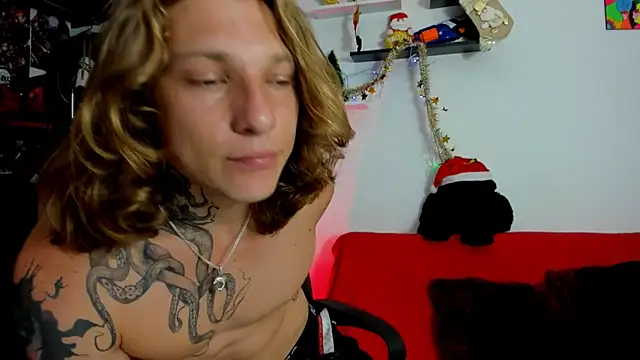 Snapshot of Tom_Krakow chatting on December 10, 9:43 pm Tom Krakow online show from December 10, 9:43 pm