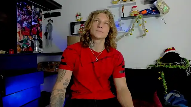 Snapshot of Tom_Krakow chatting on December 31, 8:23 pm Tom Krakow online show from December 31, 8:23 pm