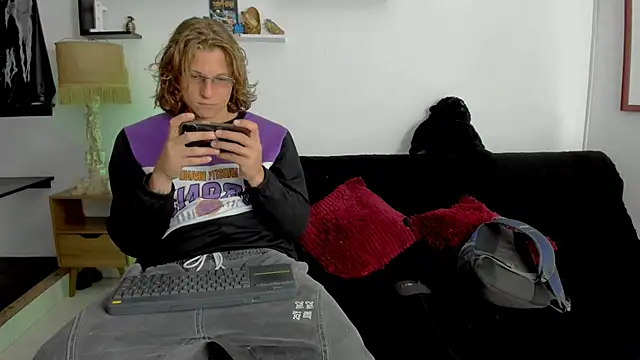 Snapshot of Tom_Krakow chatting on January 15, 8:37 pm Tom Krakow online show from January 15, 8:37 pm