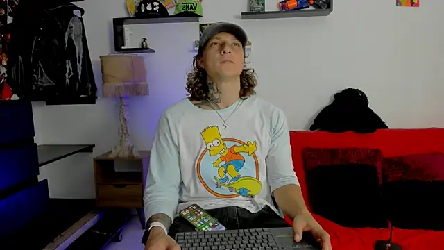 Snapshot of Tom_Krakow chatting on January 17, 3:32 pm Tom Krakow online show from January 17, 3:32 pm