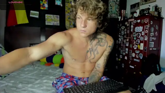 Snapshot of Tom_Krakow chatting on September 9, 1:32 pm Tom Krakow online show from September 9, 1:32 pm