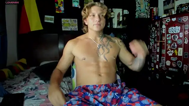 Snapshot of Tom_Krakow chatting on September 23, 6:33 pm Tom Krakow online show from September 23, 6:33 pm