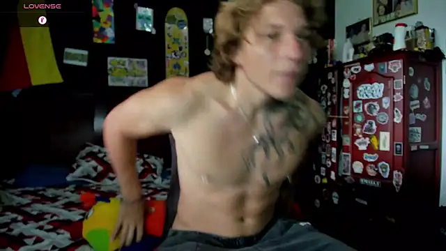 Snapshot of Tom_Krakow chatting on November 13, 7:57 pm Tom Krakow online show from November 13, 7:57 pm