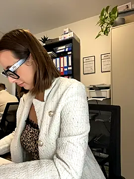 Hii Lolla online show from November 7, 7:08 am