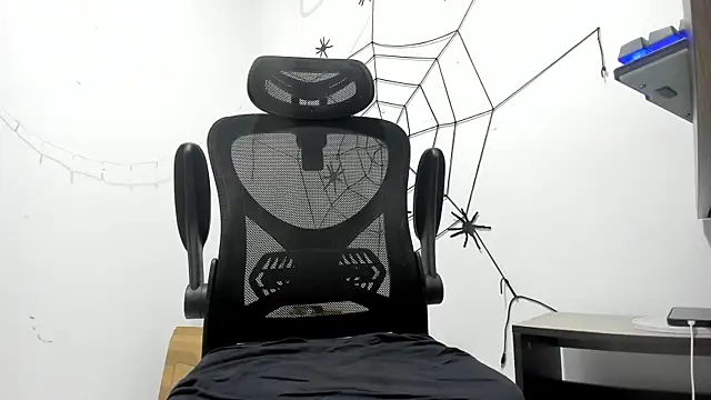 DmitriSanders online show from February 25, 2:43 am