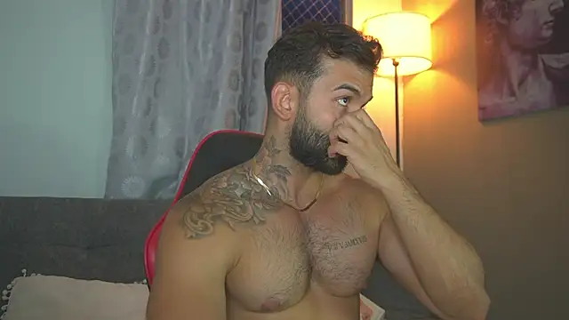 Snapshot of MarkHazze chatting on July 15, 11:43 pm MarkHazze online show from July 15, 11:43 pm