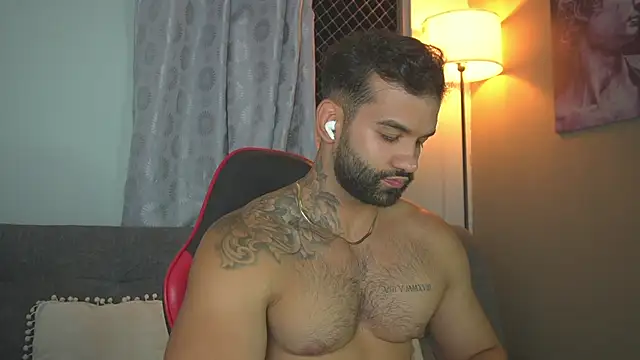 Snapshot of MarkHazze chatting on July 23, 11:46 pm MarkHazze online show from July 23, 11:46 pm