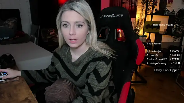 Lisaonthemoon online show from January 30, 7:15 pm