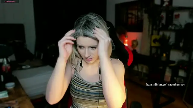 Lisaonthemoon online show from March 11, 5:35 pm