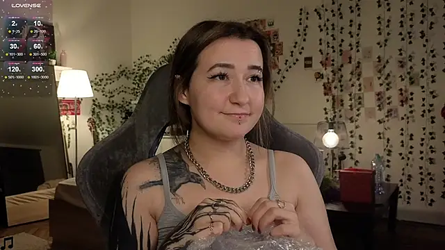 Megan  Hart online show from January 17, 1:04 am