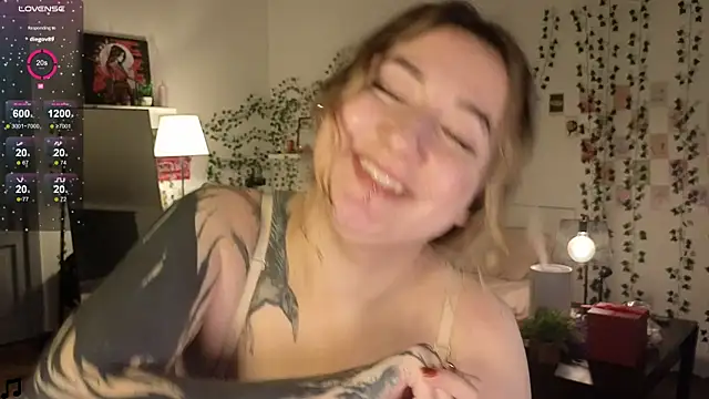 Megan  Hart online show from January 23, 9:29 am