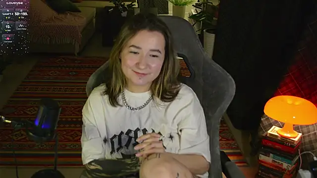 Megan  Hart online show from February 25, 10:18 pm