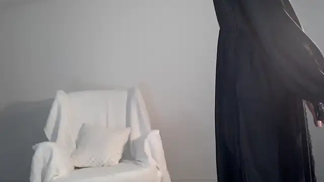 Snapshot of Lily_0000 chatting on February 25, 7:25 pm Lily 0000 online show from February 25, 7:25 pm