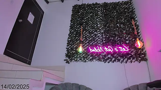 Snapshot of Brianna_Stars chatting on February 15, 4:45 pm Brianna Stars online show from February 15, 4:45 pm