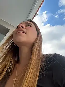 Lezy  online show from December 13, 7:53 pm