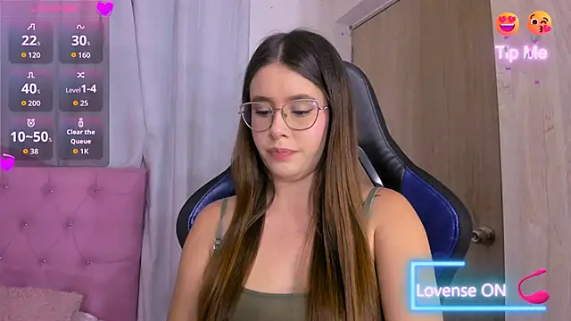 Snapshot of ParisShayk chatting on May 8, 5:51 pm ParisShayk online show from May 8, 5:51 pm