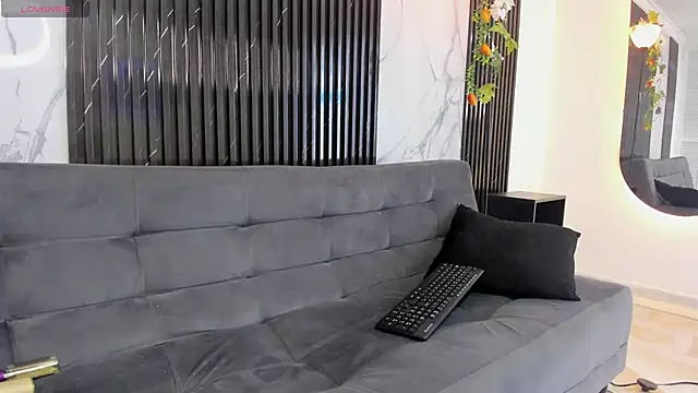 Snapshot of BRYXXXON1 chatting on January 24, 2:08 pm BRYXXXON1 online show from January 24, 2:08 pm