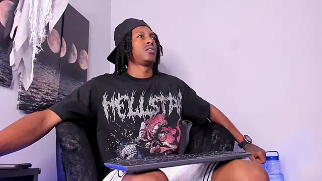 Snapshot of BRYXXXON1 chatting on October 6, 3:53 pm BRYXXXON1 online show from October 6, 3:53 pm