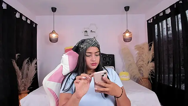 GabyRhodes online show from February 22, 7:58 pm