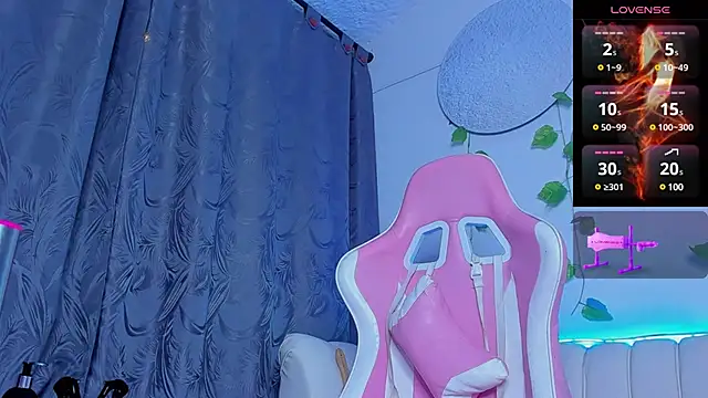 Snapshot of Issac_james_ chatting on January 22, 5:05 am Issac james online show from January 22, 5:05 am