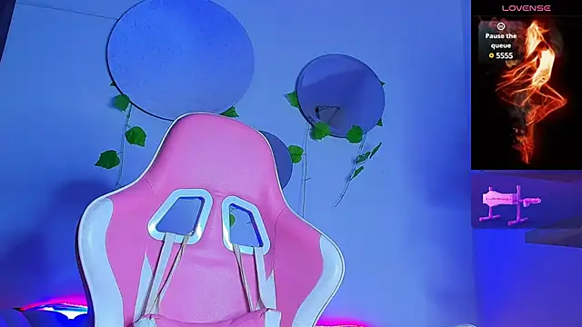 Snapshot of Issac_james_ chatting on January 26, 8:36 am Issac james online show from January 26, 8:36 am