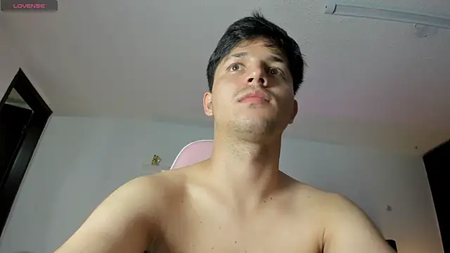 Snapshot of Issac_james_ chatting on September 13, 4:56 am Issac james online show from September 13, 4:56 am