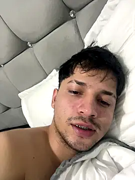 Snapshot of Issac_james_ chatting on October 1, 2:06 am Issac james online show from October 1, 2:06 am