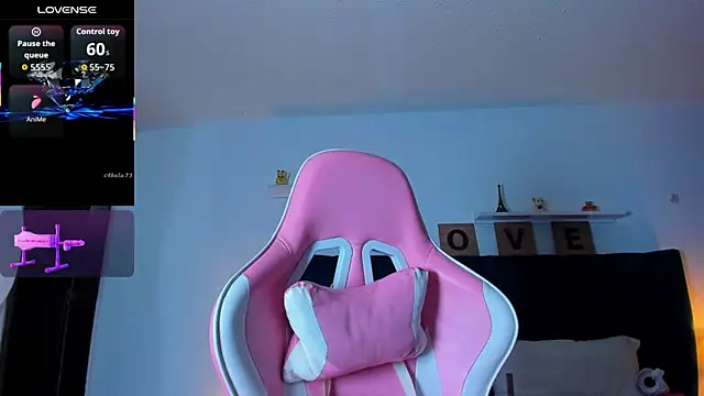 Snapshot of Issac_james_ chatting on October 3, 4:31 am Issac james online show from October 3, 4:31 am