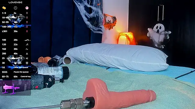 Snapshot of Issac_james_ chatting on October 31, 4:35 am Issac james online show from October 31, 4:35 am