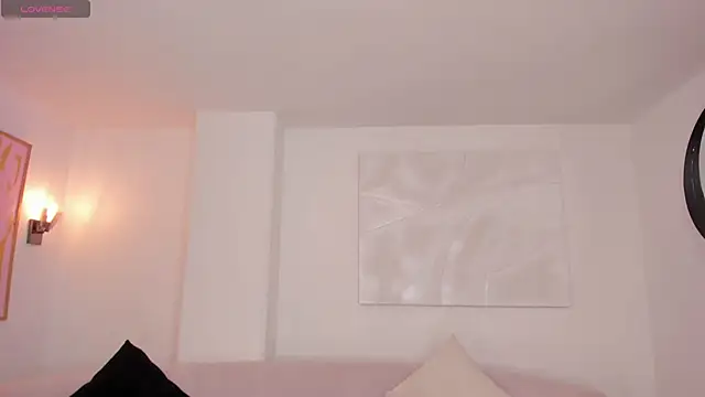 Snapshot of PaulinaSantos_ chatting on December 16, 7:08 pm PaulinaSantos online show from December 16, 7:08 pm