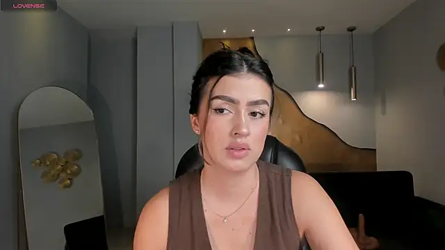 Snapshot of PaulinaSantos_ chatting on May 21, 6:26 pm PaulinaSantos online show from May 21, 6:26 pm