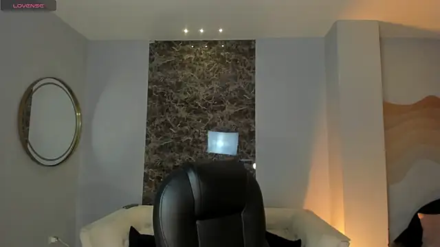 Snapshot of PaulinaSantos_ chatting on May 27, 7:55 pm PaulinaSantos online show from May 27, 7:55 pm