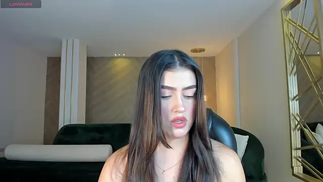 Snapshot of PaulinaSantos_ chatting on June 9, 7:25 pm PaulinaSantos online show from June 9, 7:25 pm