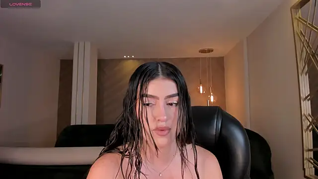 Snapshot of PaulinaSantos_ chatting on June 12, 8:41 pm PaulinaSantos online show from June 12, 8:41 pm
