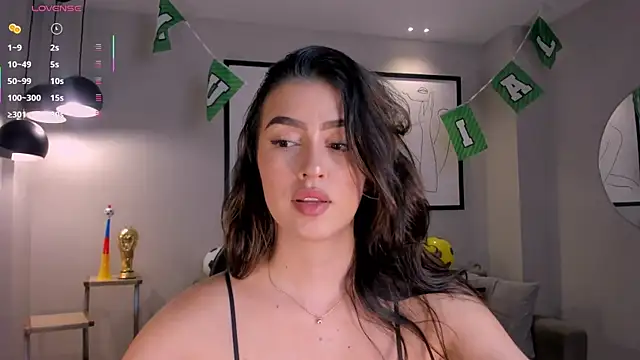 Snapshot of PaulinaSantos_ chatting on June 14, 5:26 pm PaulinaSantos online show from June 14, 5:26 pm