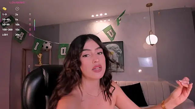 Snapshot of PaulinaSantos_ chatting on June 17, 8:32 pm PaulinaSantos online show from June 17, 8:32 pm