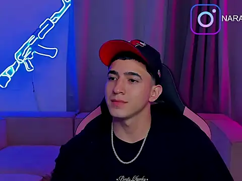 Snapshot of Naranjo_s06 chatting on April 22, 4:59 am Naranjo s06 online show from April 22, 4:59 am