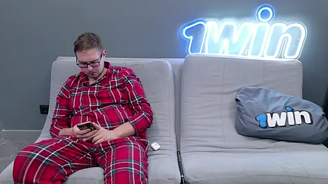 Snapshot of Ksenny chatting on January 8, 2:25 pm Ksenny online show from January 8, 2:25 pm