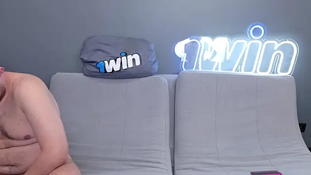 Snapshot of Ksenny chatting on January 8, 5:26 pm Ksenny online show from January 8, 5:26 pm