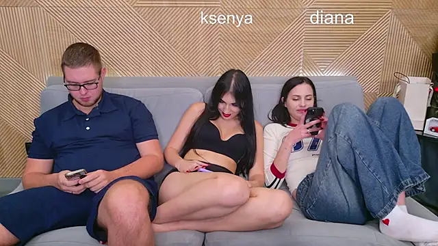 Snapshot of Ksenny chatting on November 6, 4:52 pm Ksenny online show from November 6, 4:52 pm